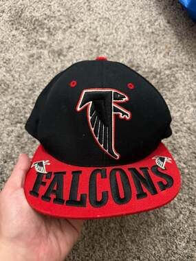 Mitchell & Ness Atlanta Falcons NFL Vintage Collection Snapback Hat Black Red